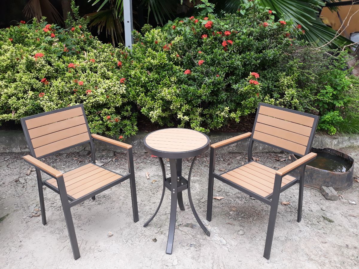 Bàn ghế cà phê ngoài trời